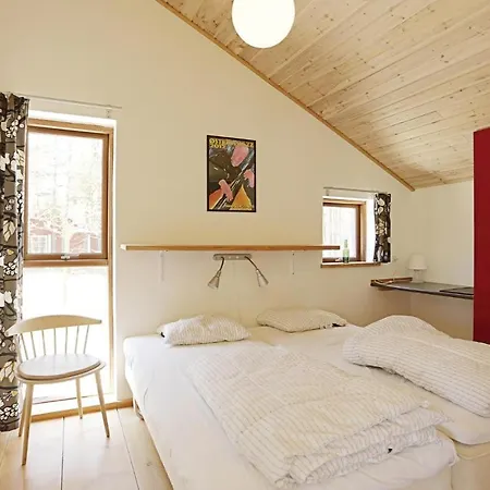 Fantastisk Hjem I Aakirkeby Med Køkken Feriehus *