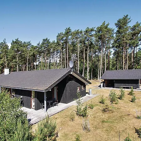 Fantastisk Hjem I Aakirkeby Med Køkken Vester Somarken